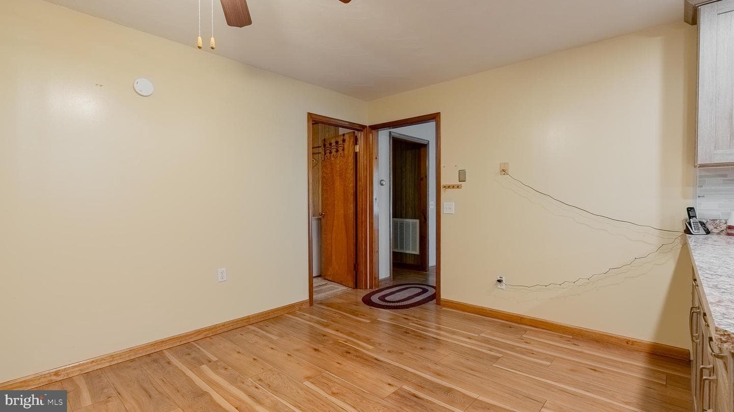 8462 N Fork Highway photo 32