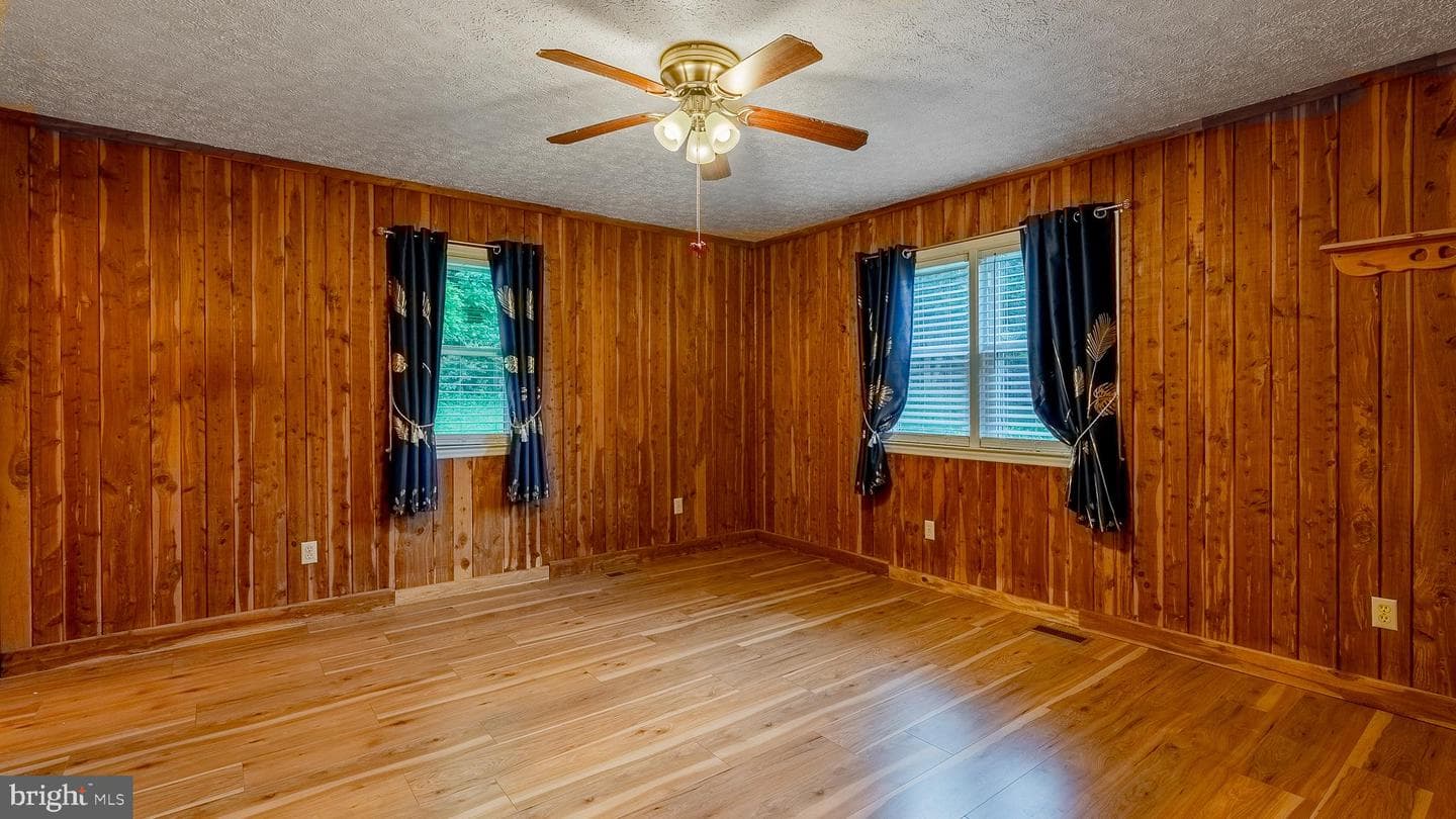 8462 N Fork Highway photo 46