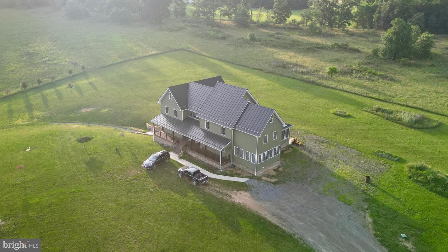 1924 Winding Lane, Maysville