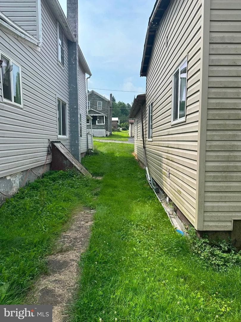 15 Ash Street photo 5