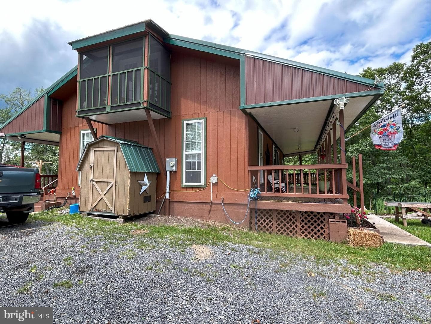 555 Yellow Pine Drive photo 4
