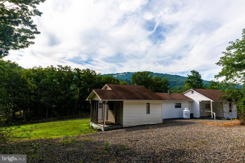 2152 Walnut Bottom Road photo 19