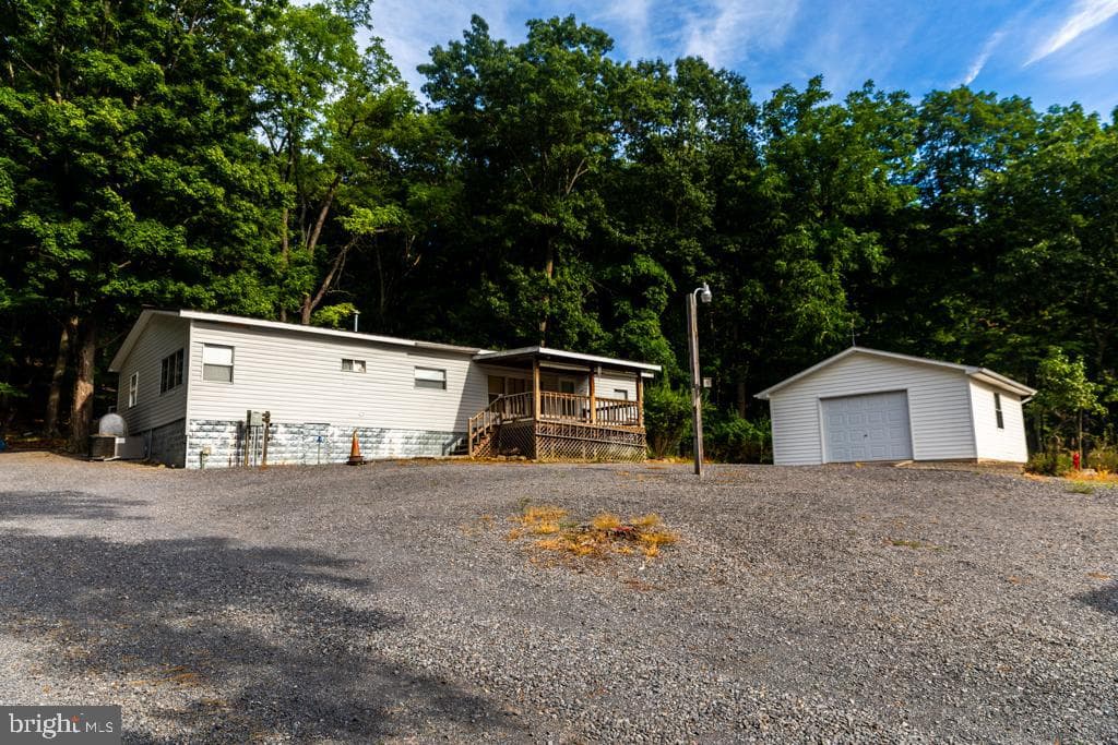 2152 Walnut Bottom Road photo 32