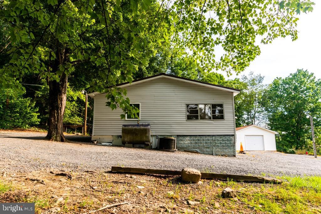 2152 Walnut Bottom Road photo 45