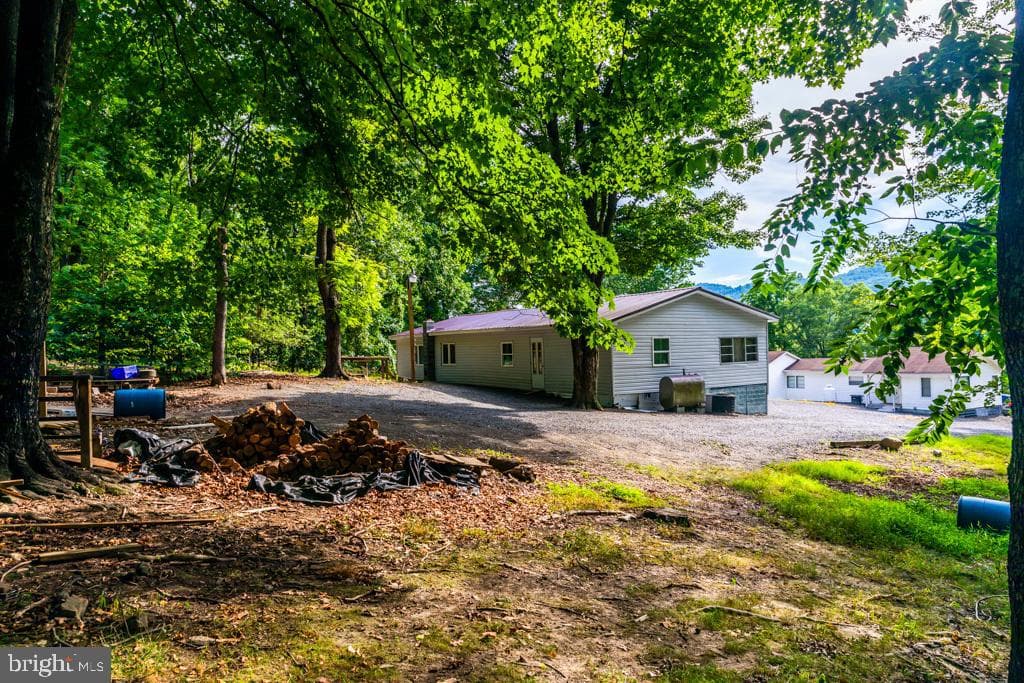 2152 Walnut Bottom Road photo 46