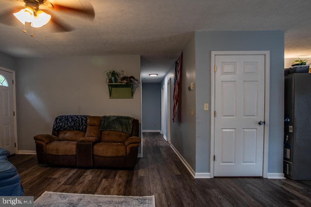 49 See Lane photo 15