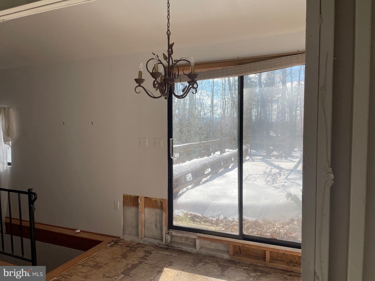 633 Snyders Ridge Road photo 9