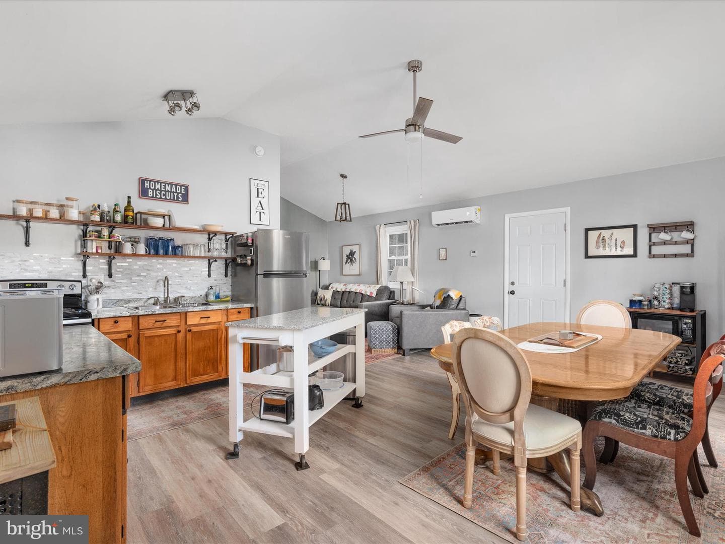 15 Meadow View Dr photo 11
