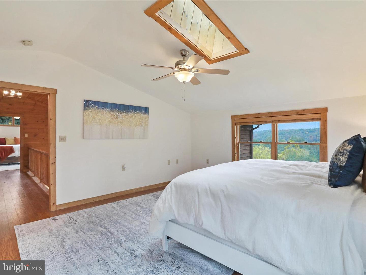 679 Falcon Road photo 35