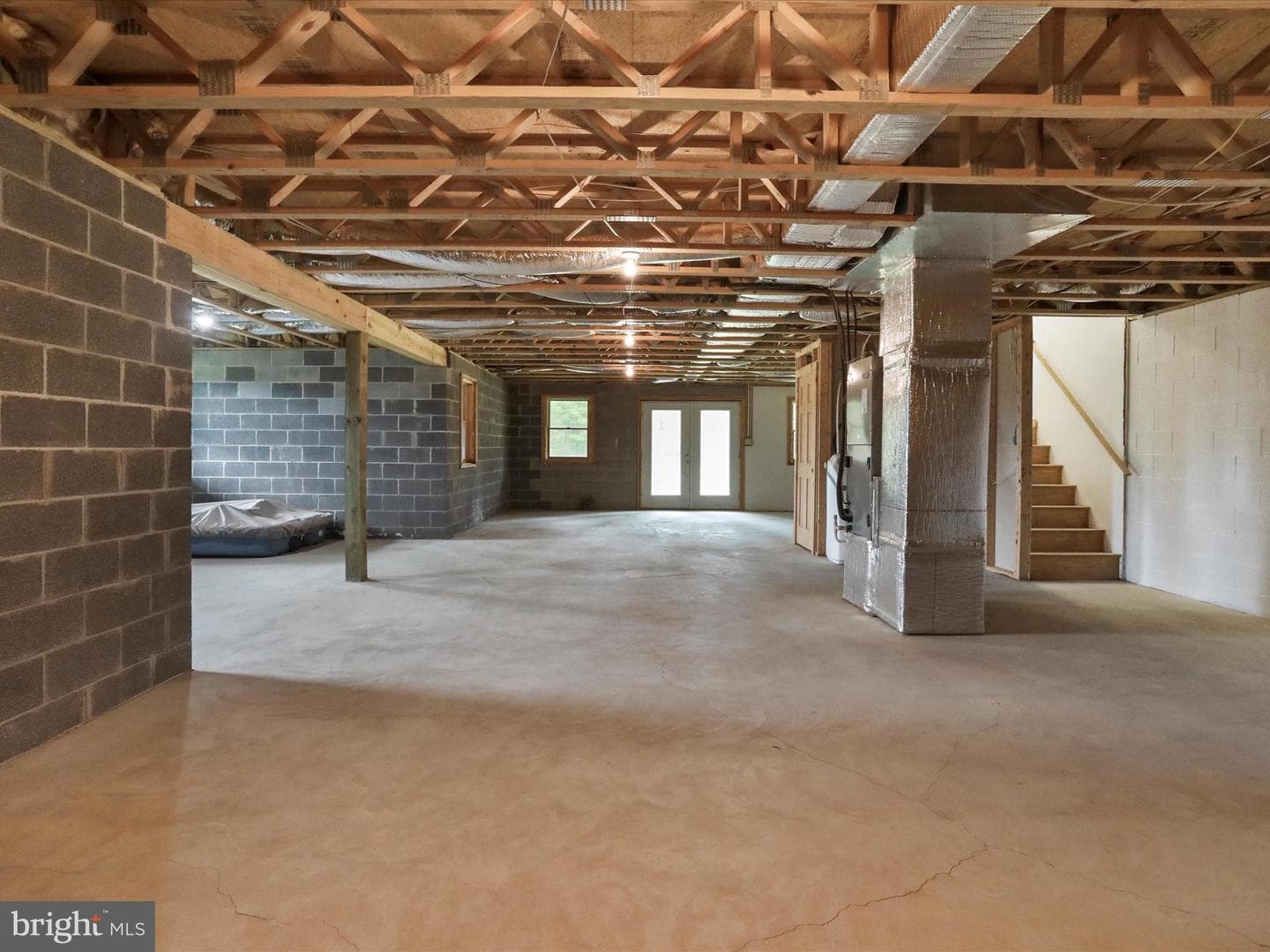 679 Falcon Road photo 43