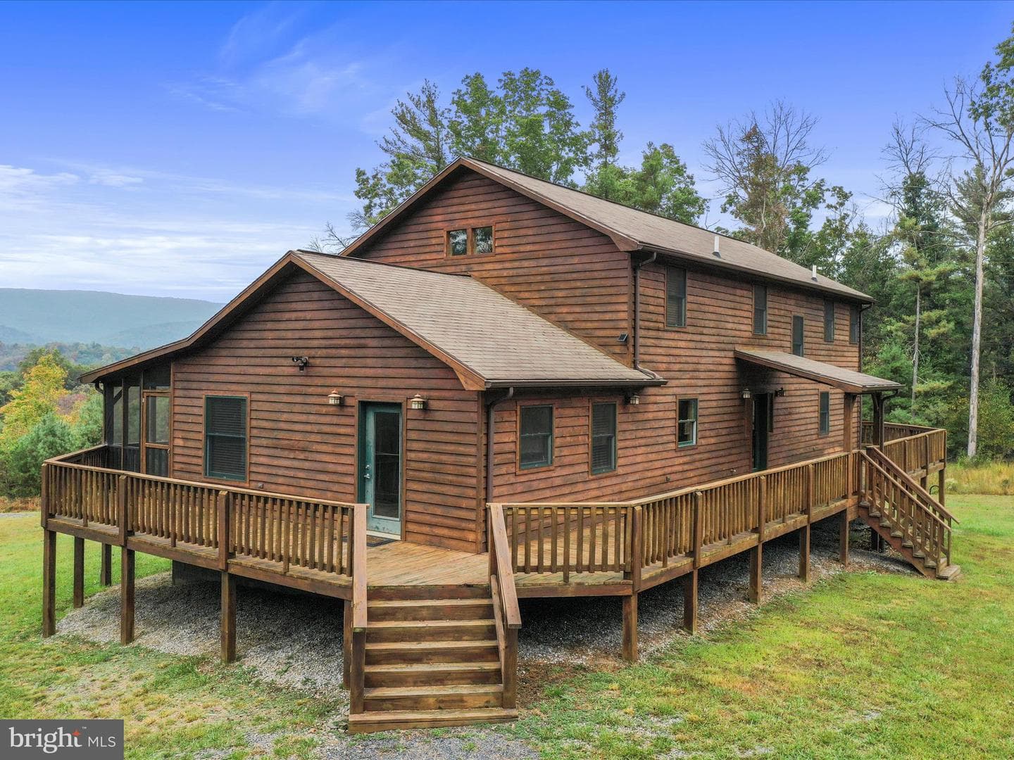 679 Falcon Road photo 44