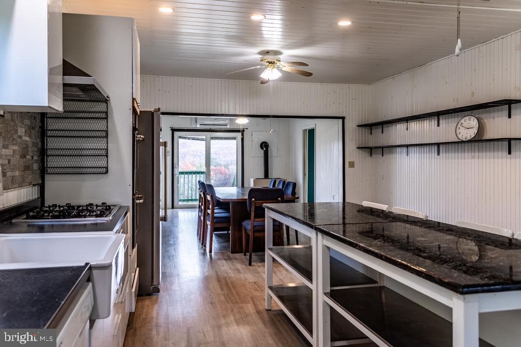 408 Hawks Nest Drive photo 9