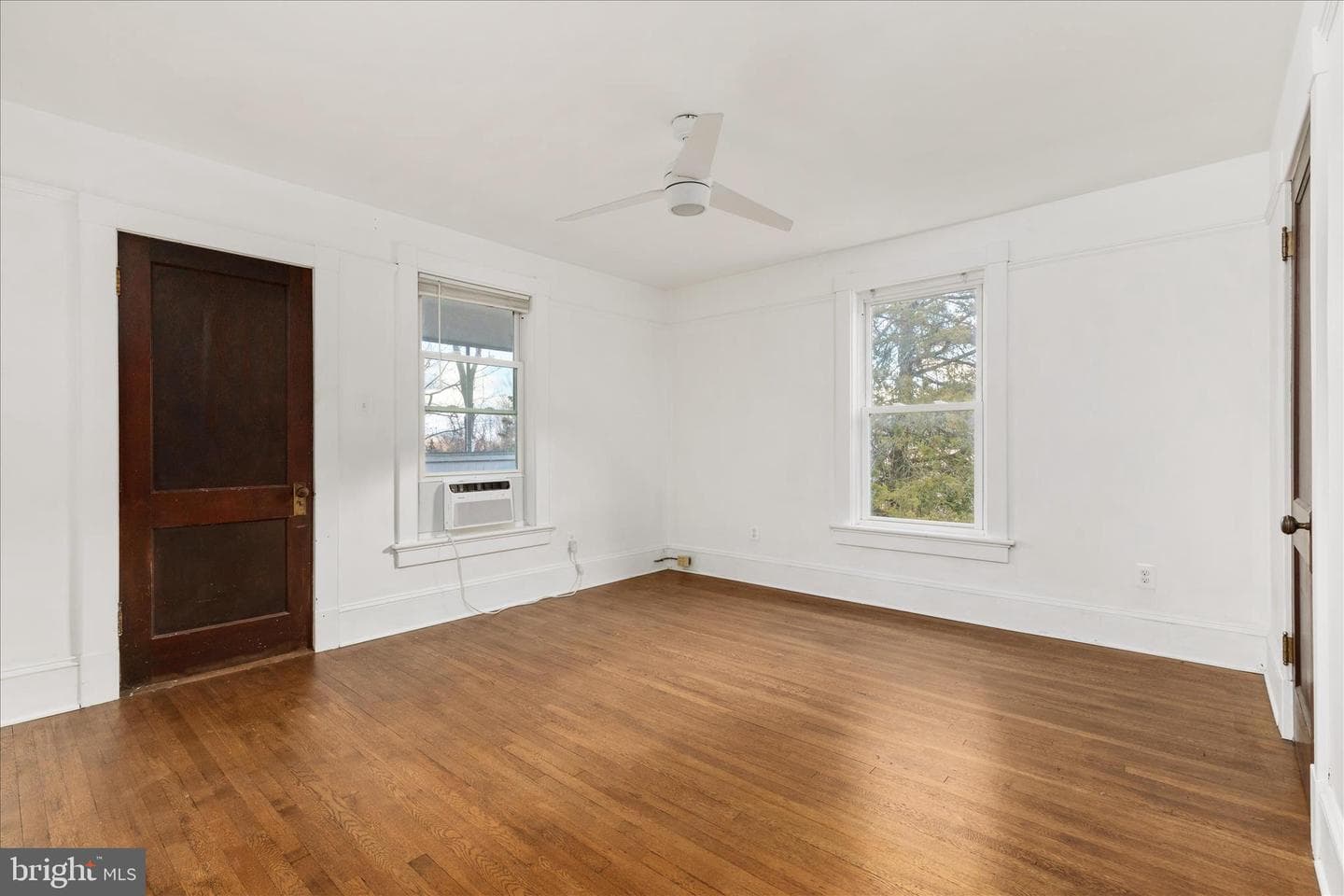 130 Carpenters Avenue photo 32