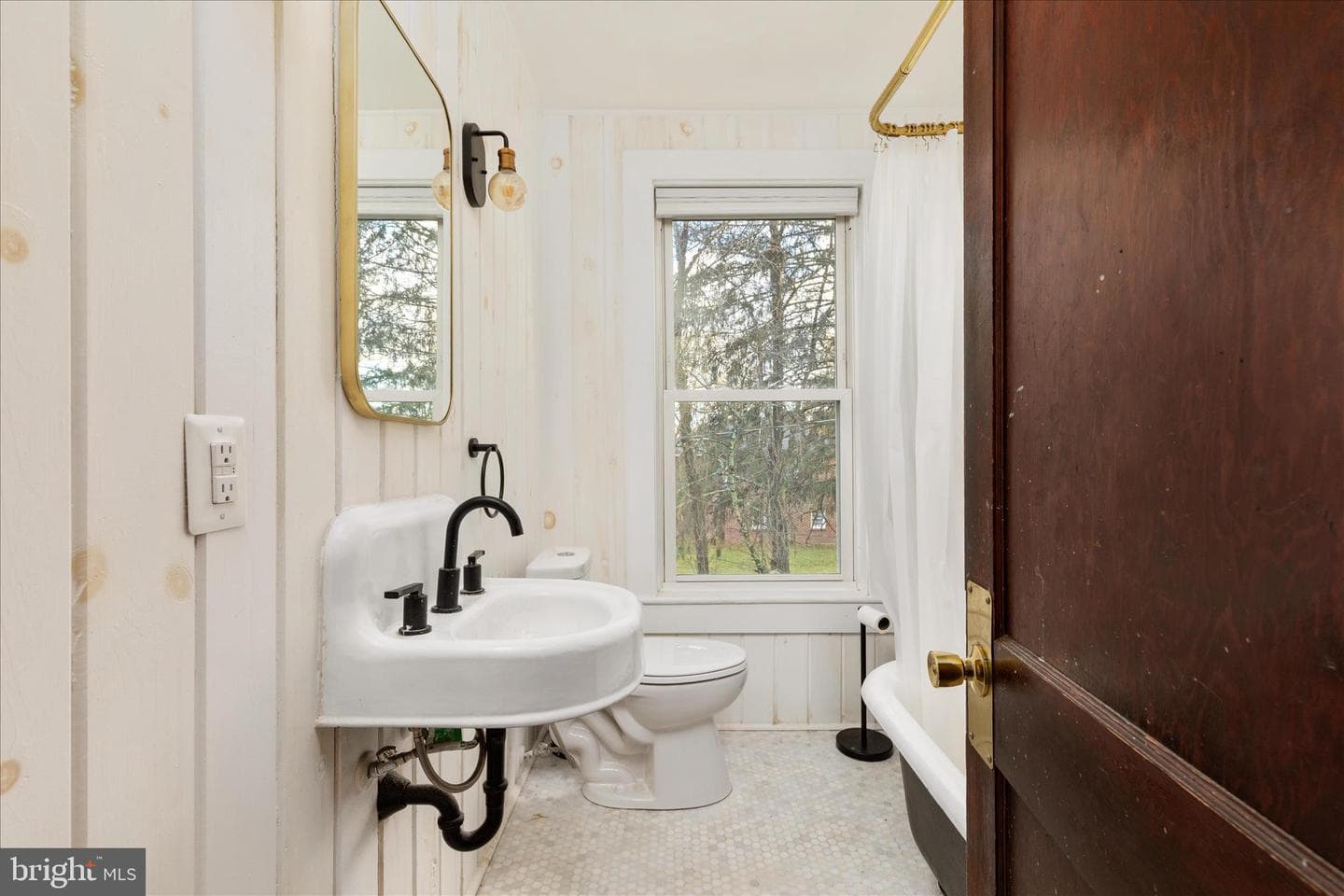 130 Carpenters Avenue photo 36