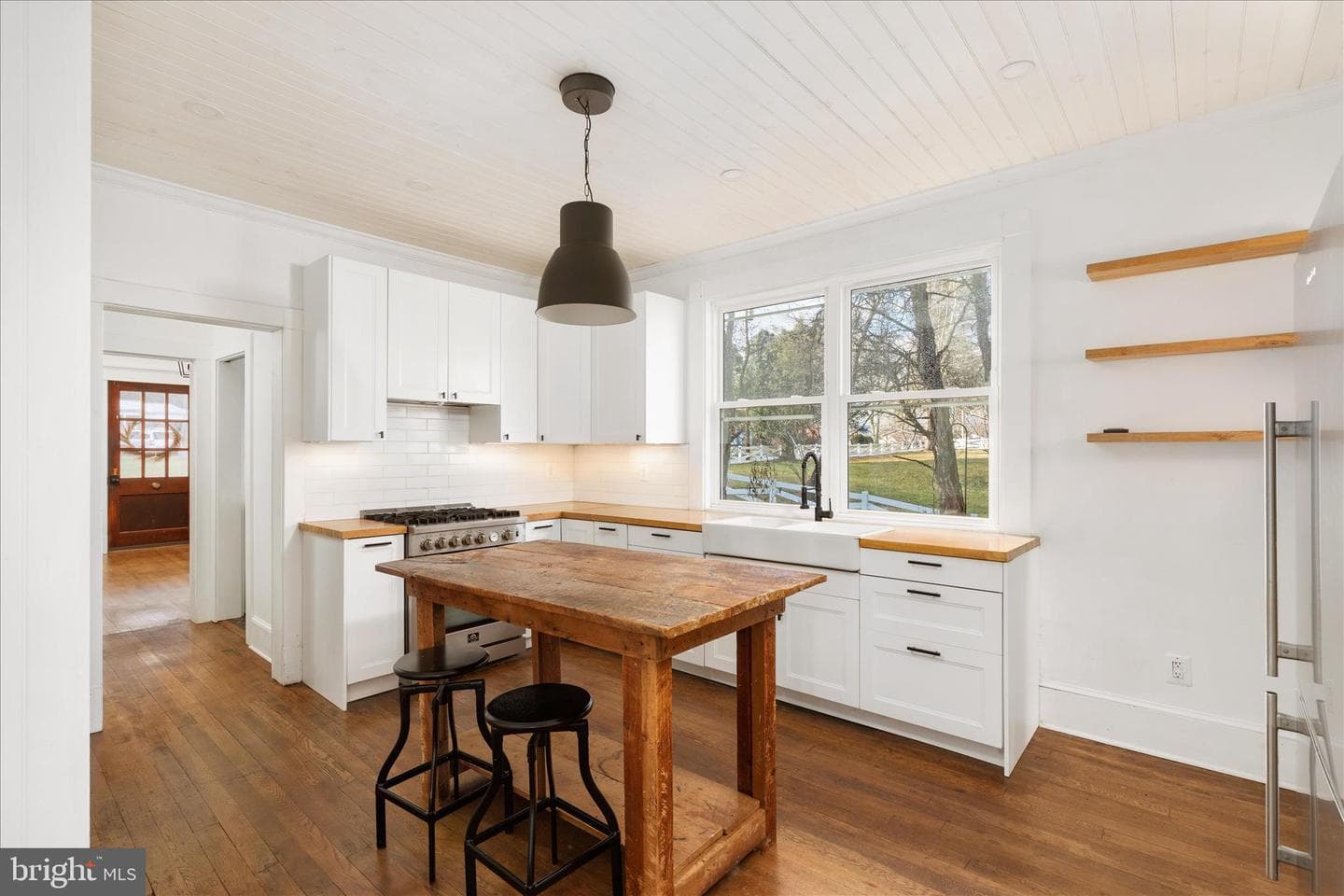 130 Carpenters Avenue photo 6