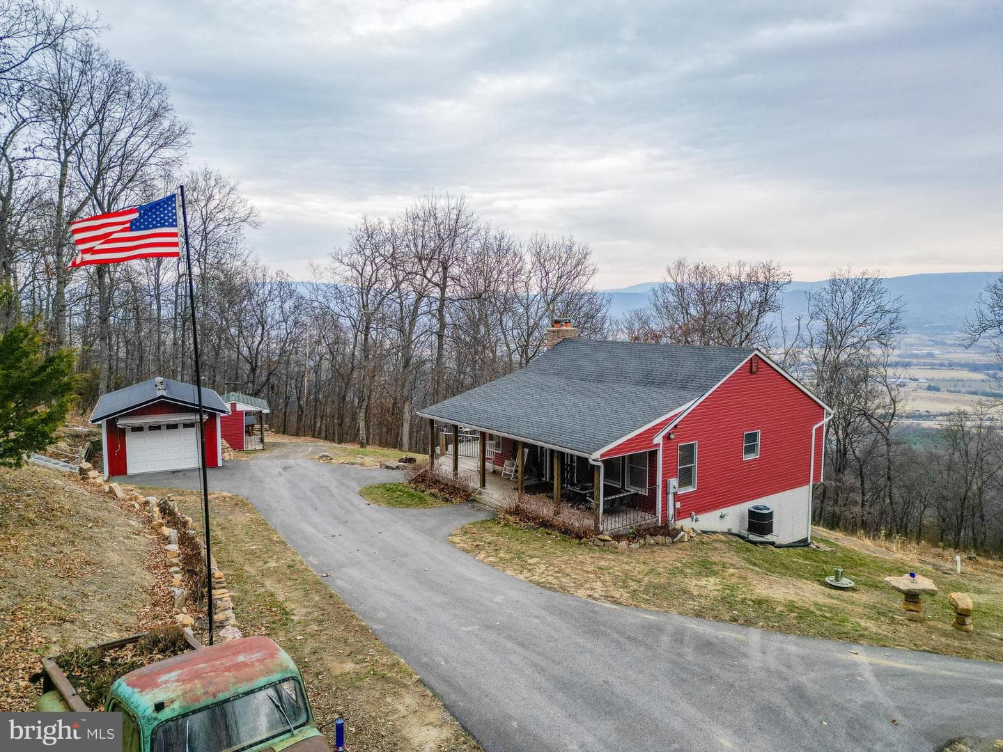 5268 Hutter Road photo 8
