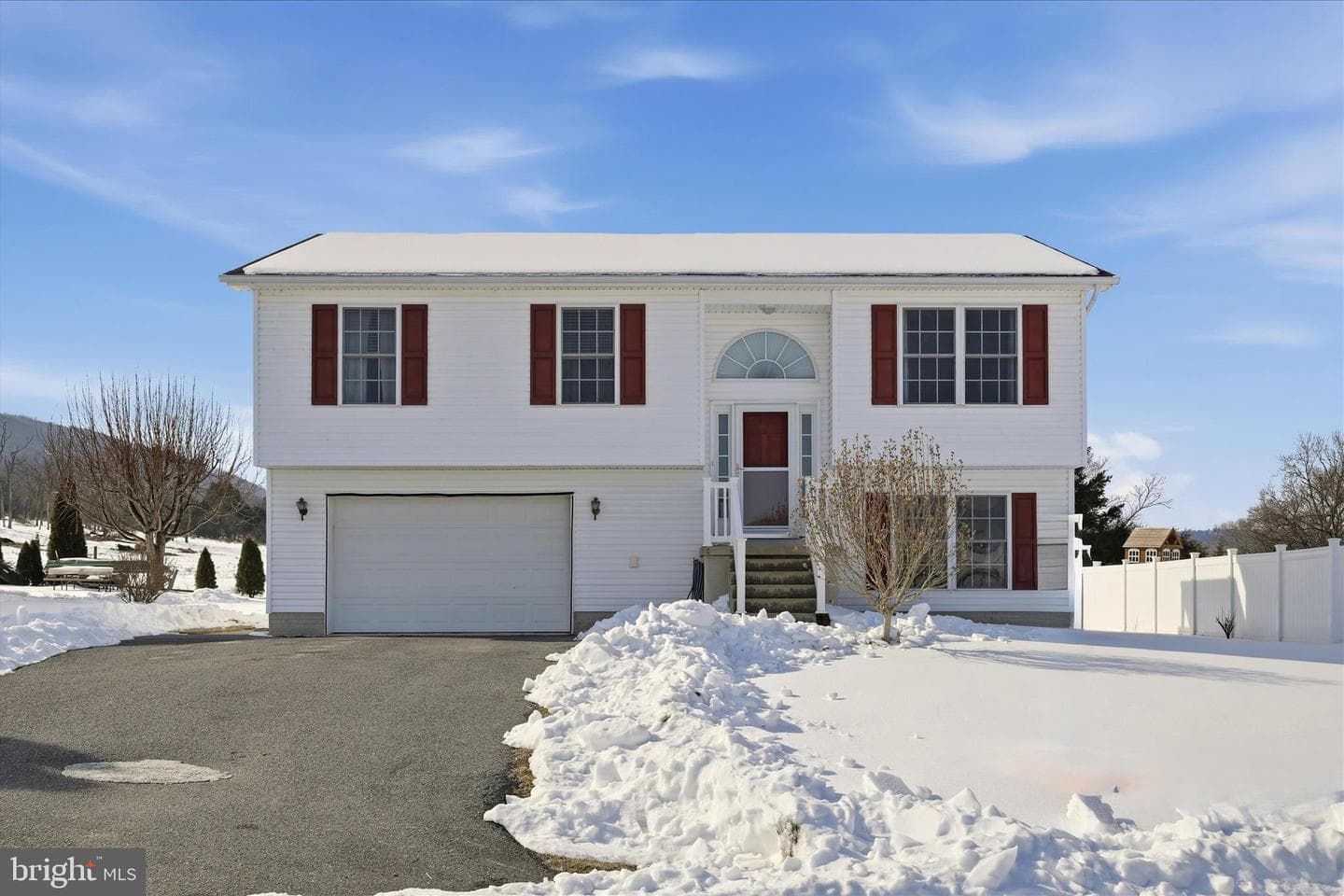 109 Mulberry Lane photo 2
