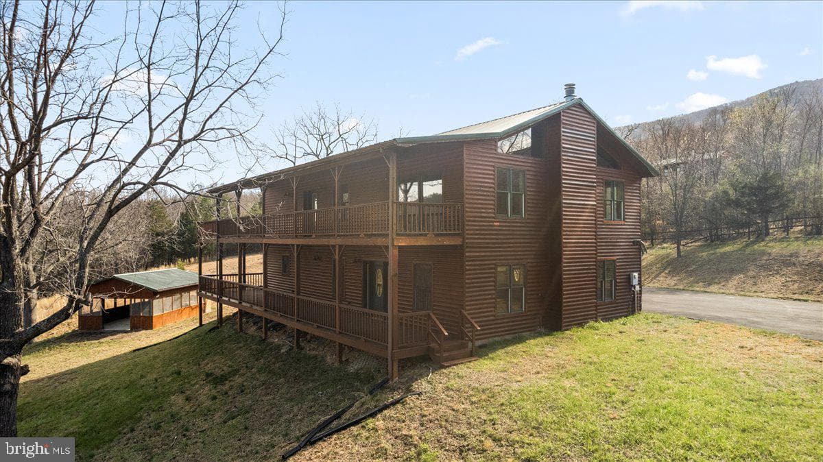 325 Coyote Run Road, Mathias