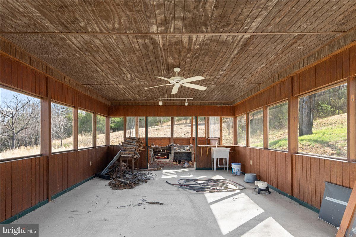 325 Coyote Run Road photo 39
