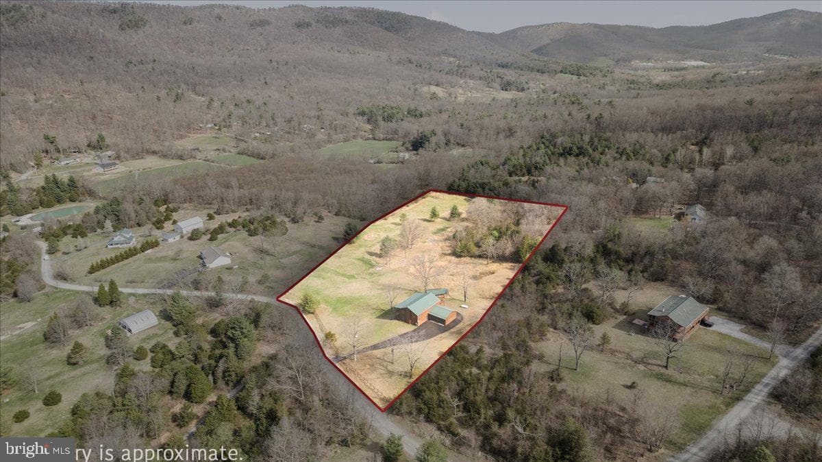 325 Coyote Run Road photo 8