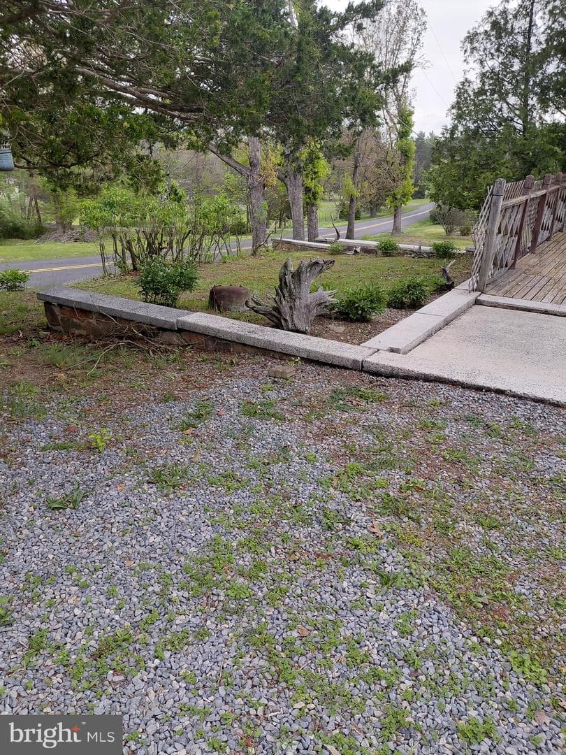 1085 Frosty Hollow Road photo 11