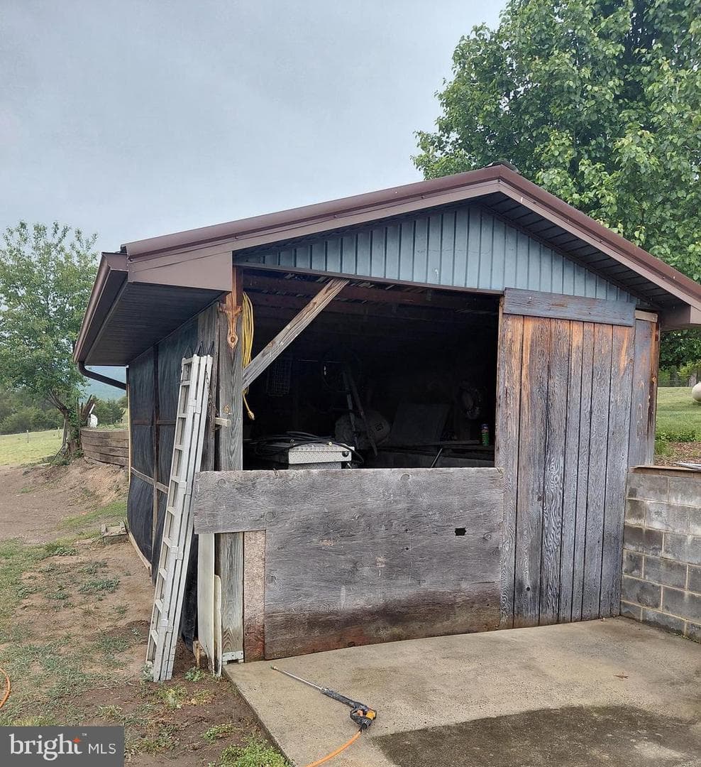 1085 Frosty Hollow Road photo 15