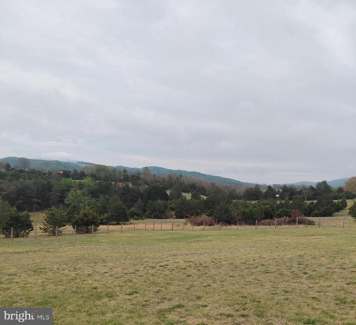 1085 Frosty Hollow Road photo 24