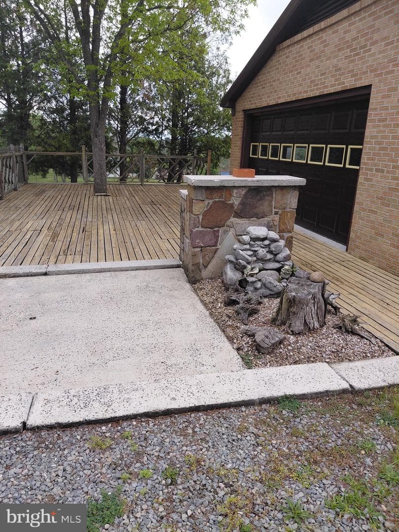1085 Frosty Hollow Road photo 8