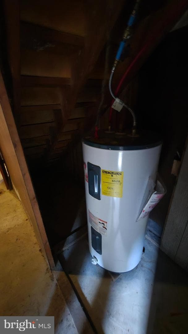 70 Greenwood Drive photo 32