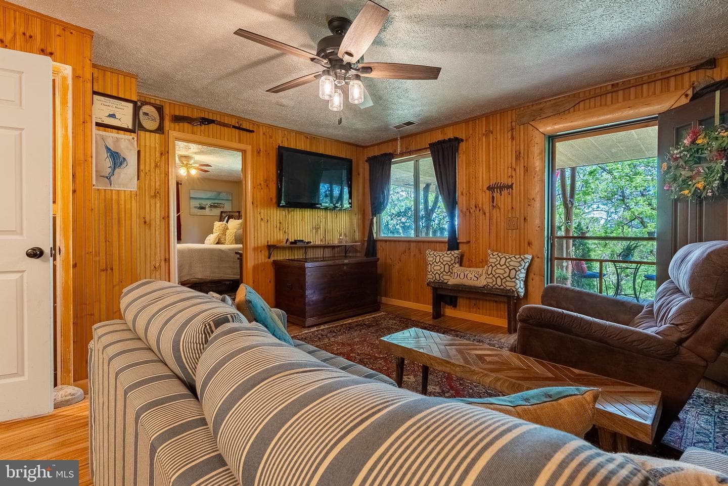 2598 Mountain View Road photo 24