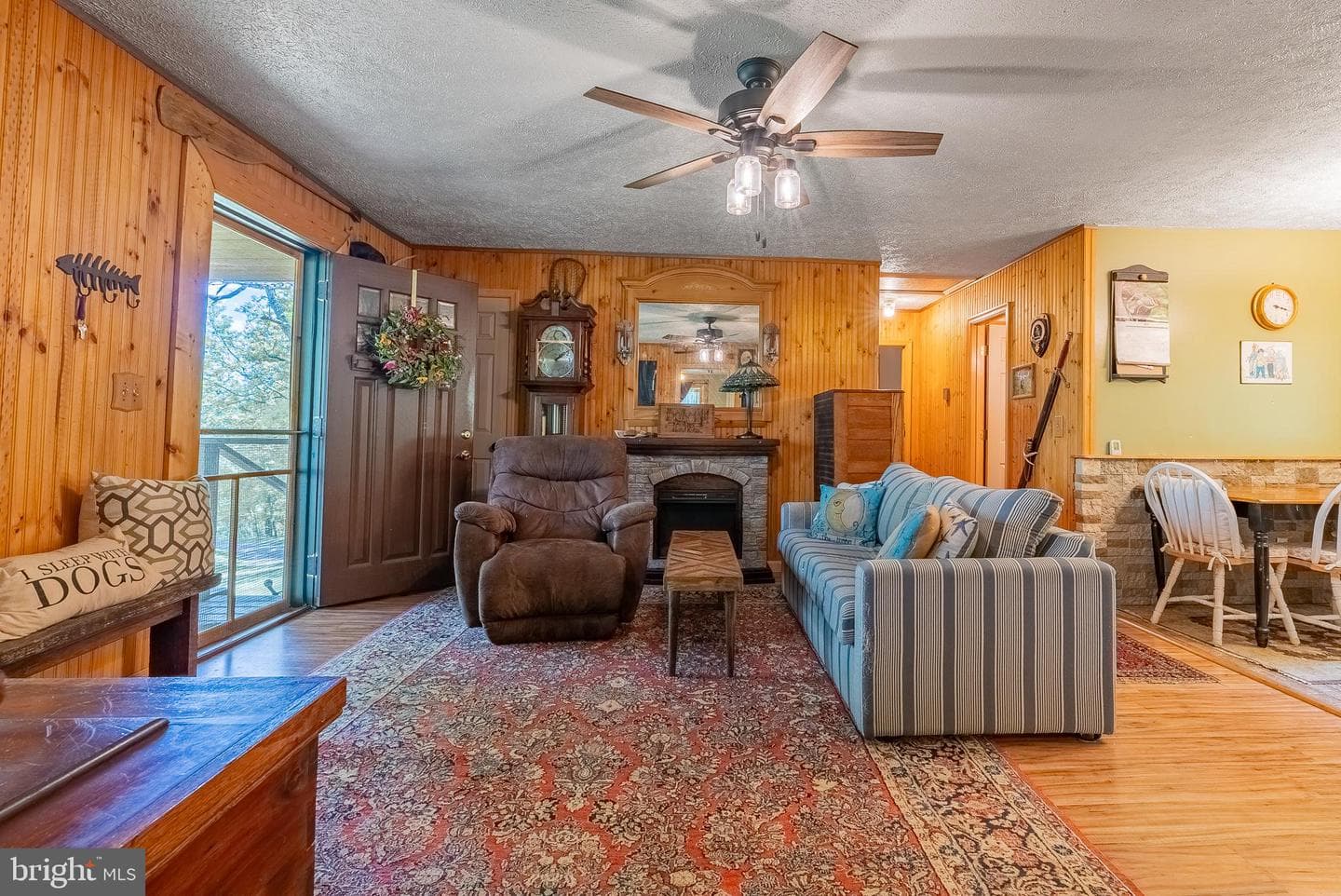 2598 Mountain View Road photo 25