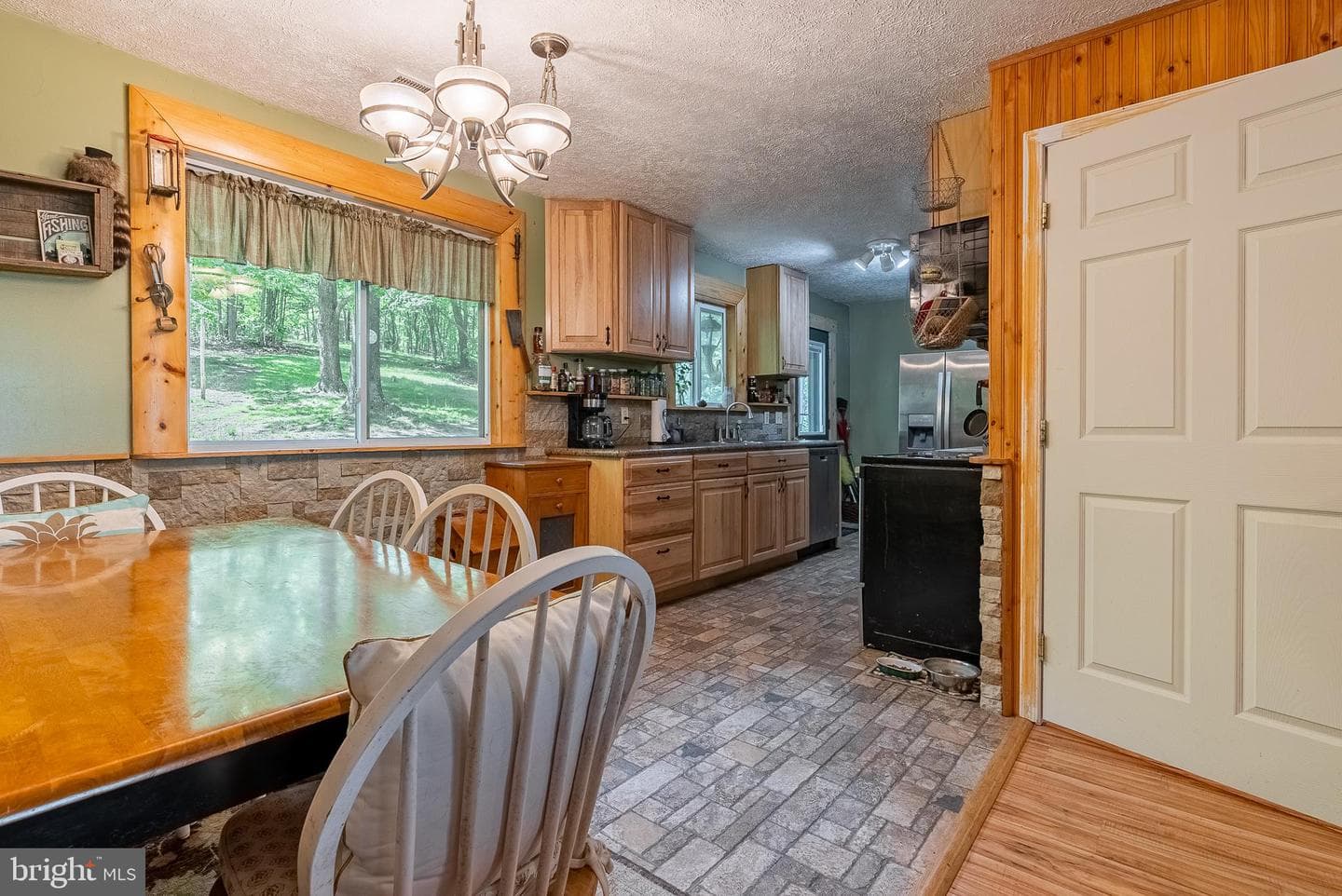 2598 Mountain View Road photo 27