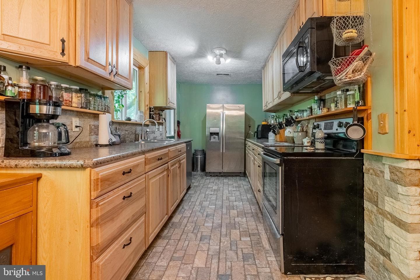 2598 Mountain View Road photo 28