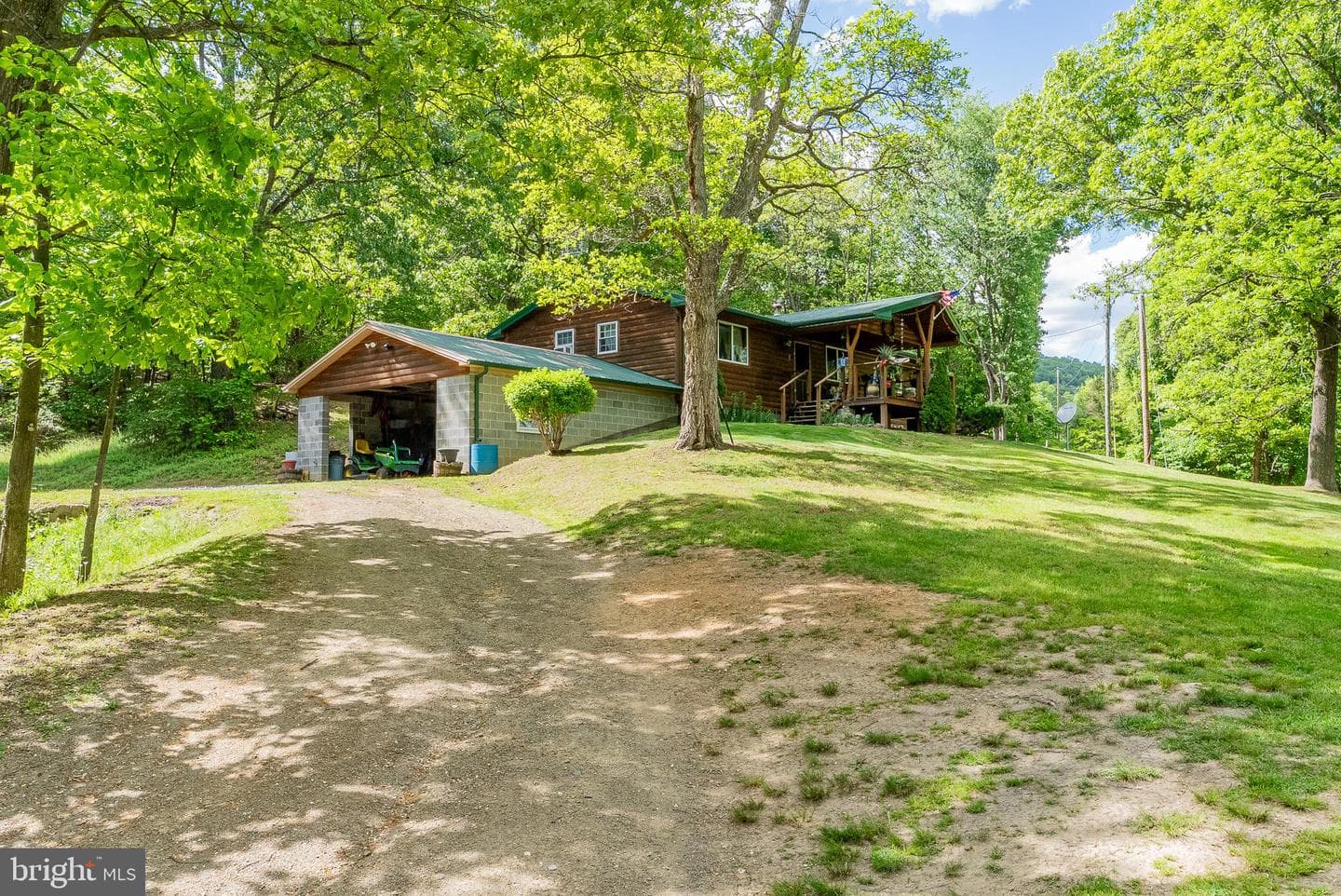 2598 Mountain View Road photo 4