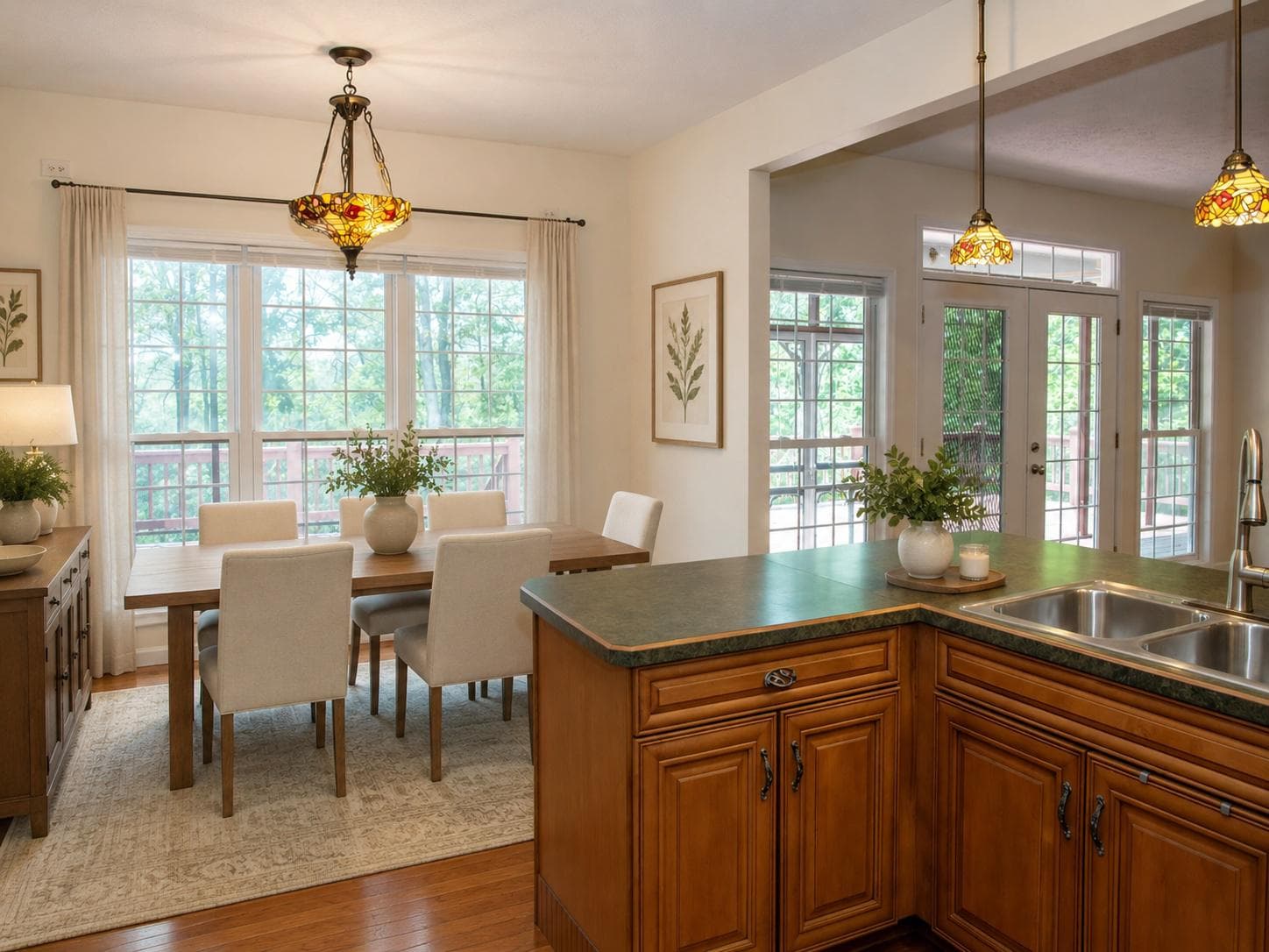 792 Forest Glen Drive, Moorefield