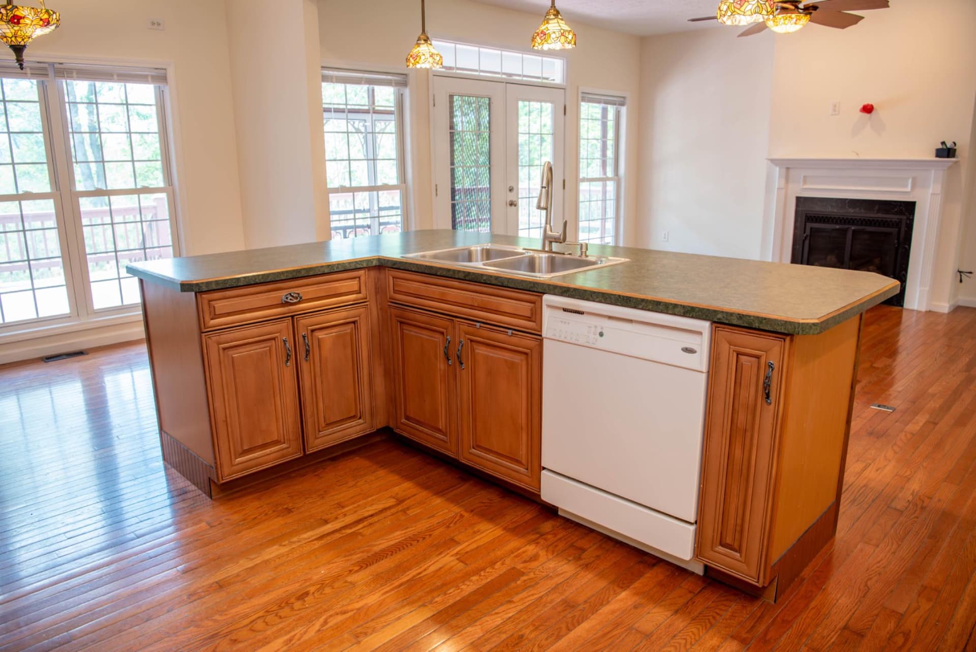 792 Forest Glen Drive photo 28