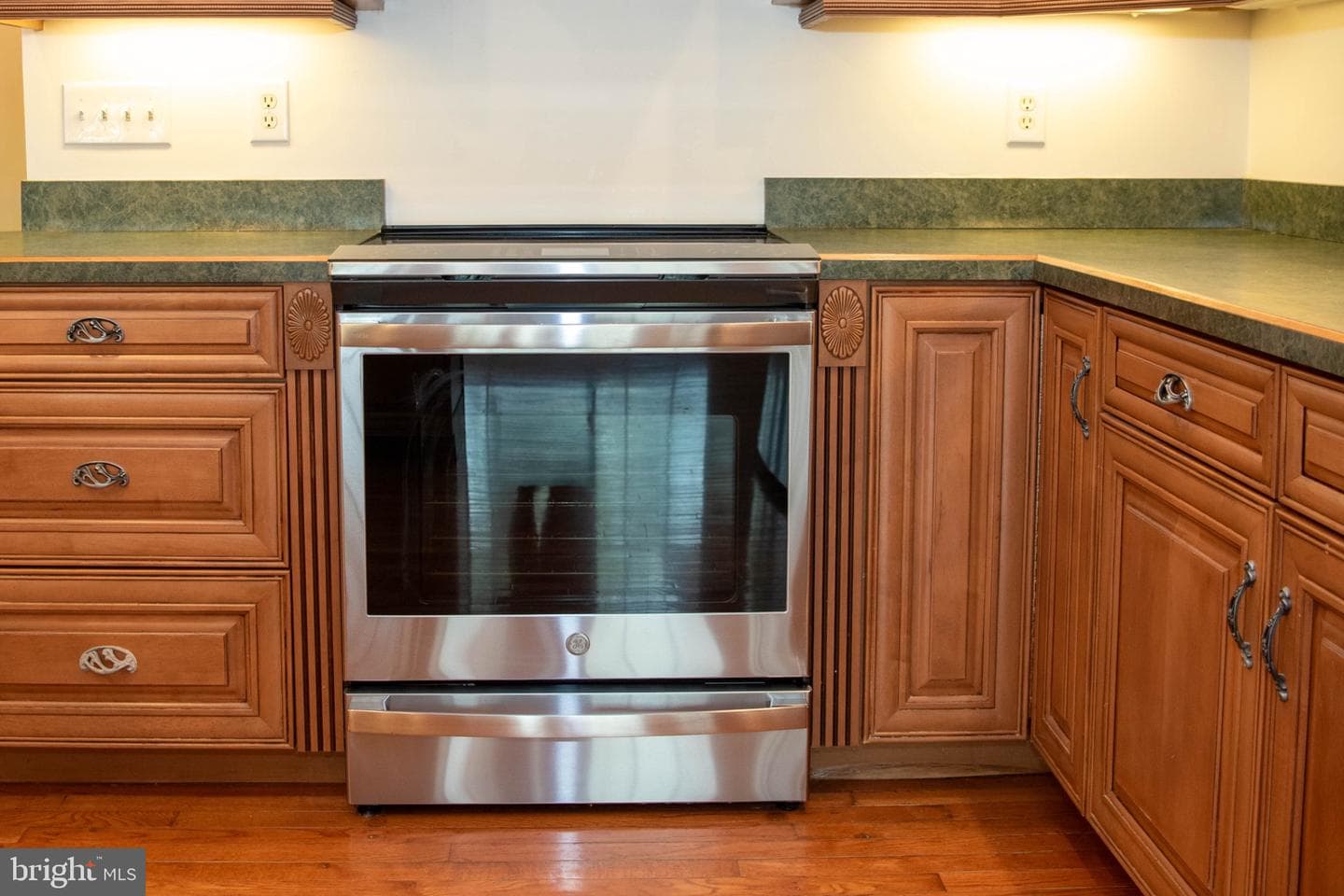 792 Forest Glen Drive photo 41