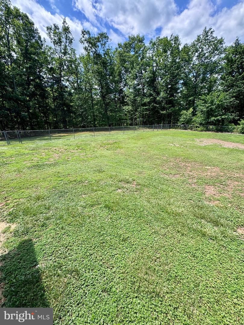544 Summit Dr photo 12