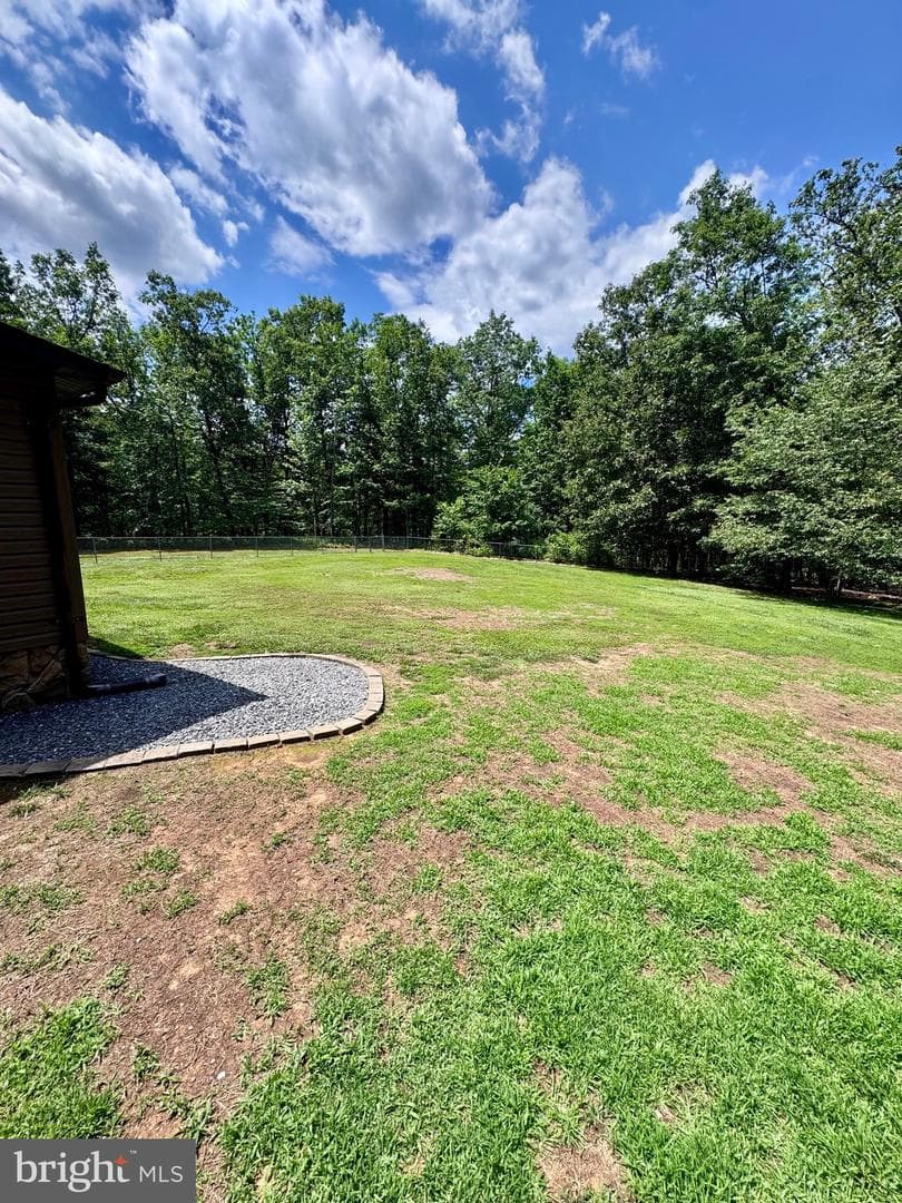 544 Summit Dr photo 13