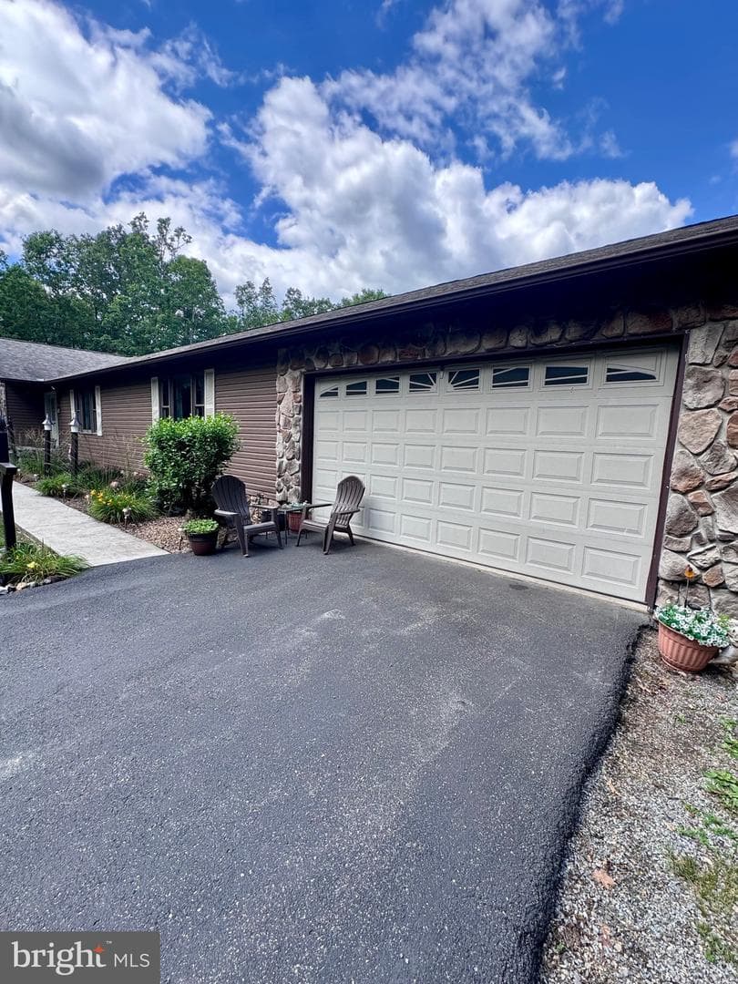 544 Summit Dr photo 29