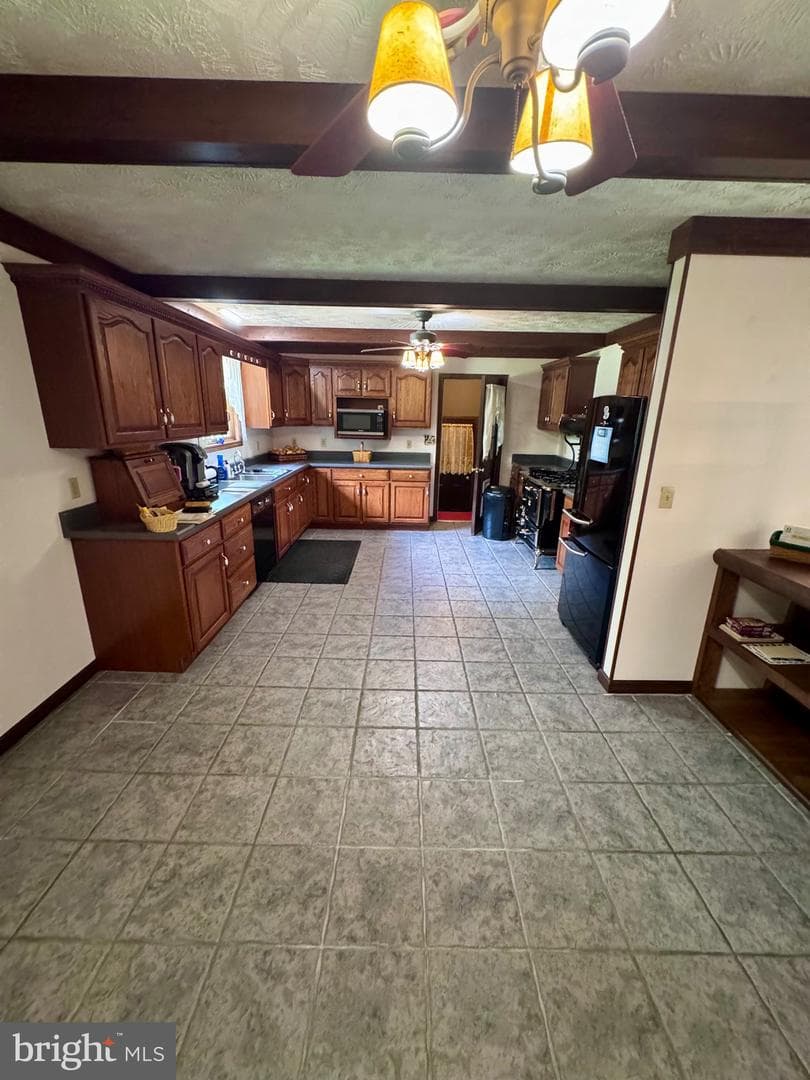 544 Summit Dr photo 48