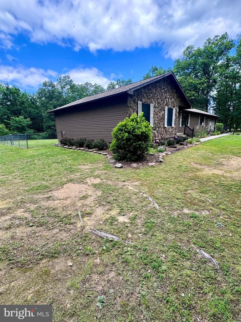 544 Summit Dr photo 7