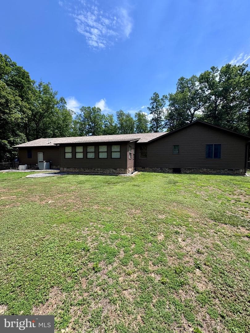 544 Summit Dr photo 9