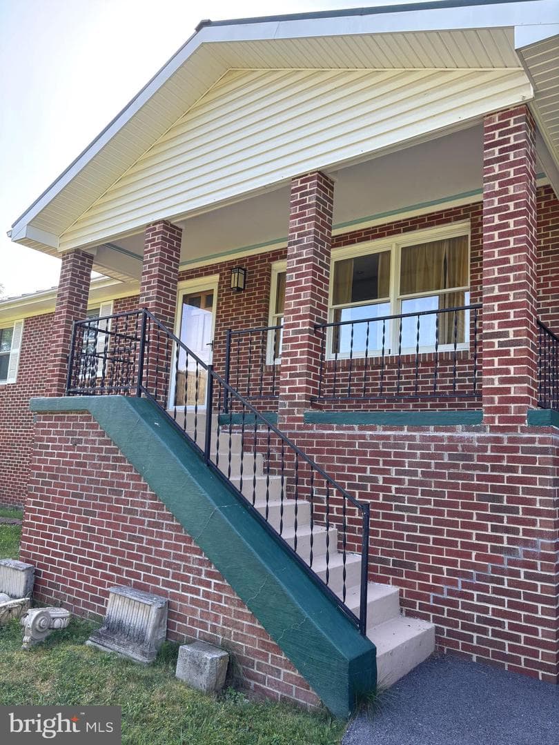 1062 Mill Gap Road, Lost City