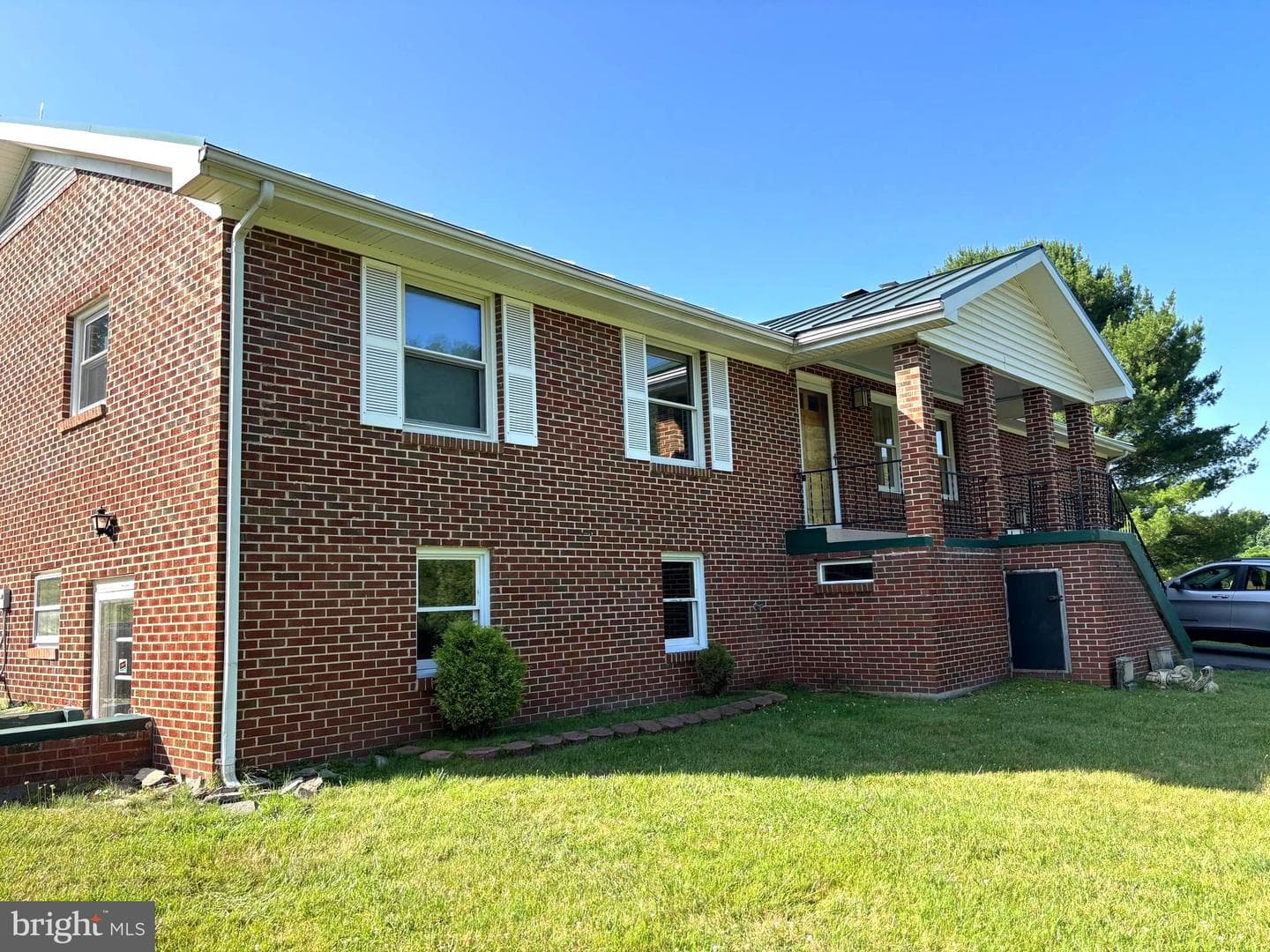 1062 Mill Gap Road, Lost City