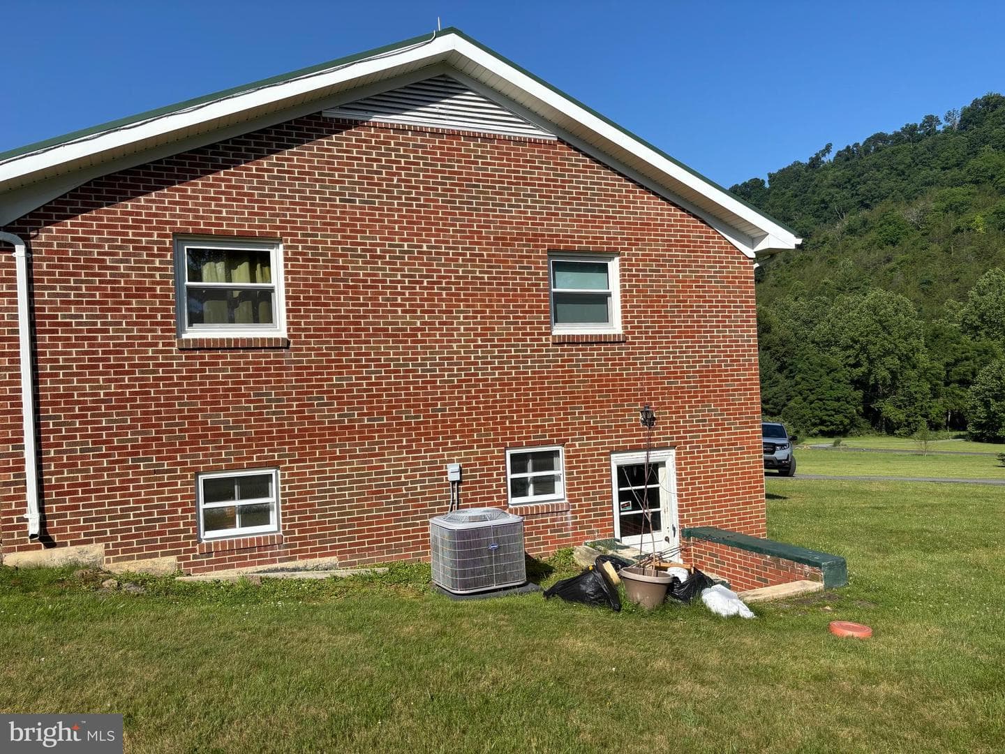 1062 Mill Gap Road photo 3