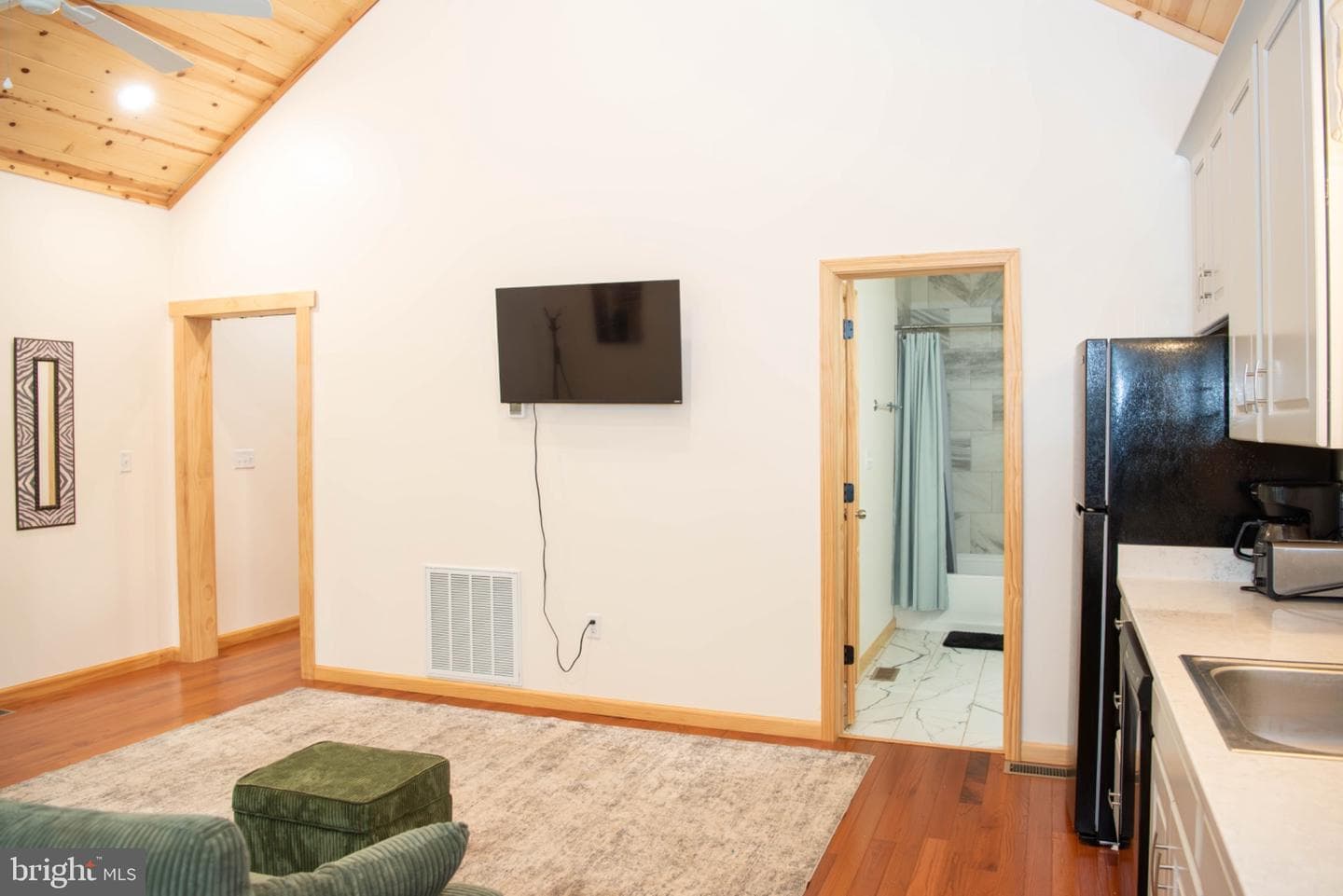 166 Kodiak Court photo 6