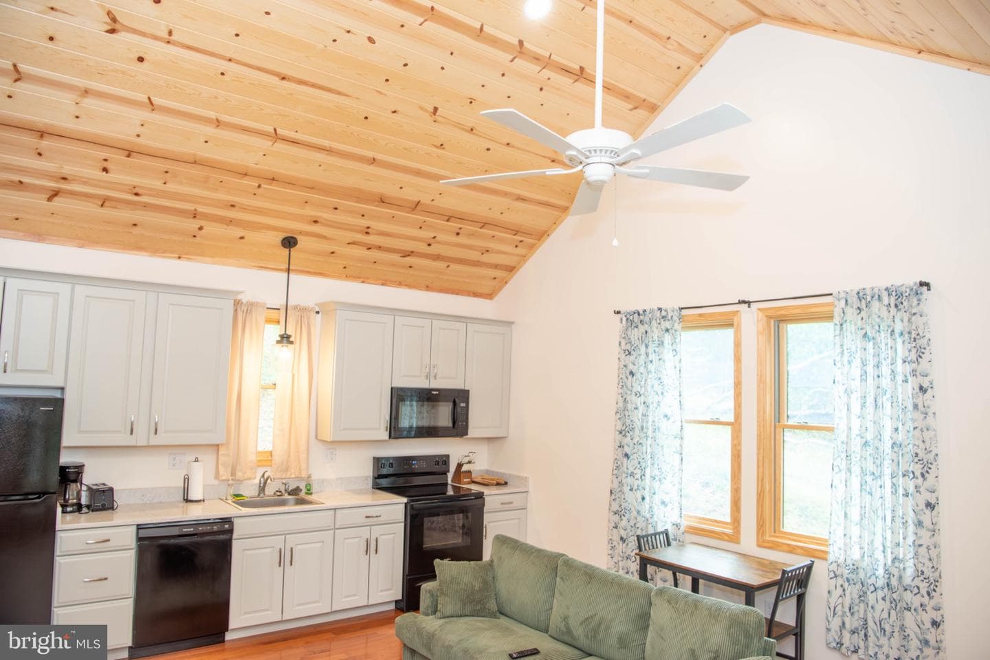 166 Kodiak Court photo 7