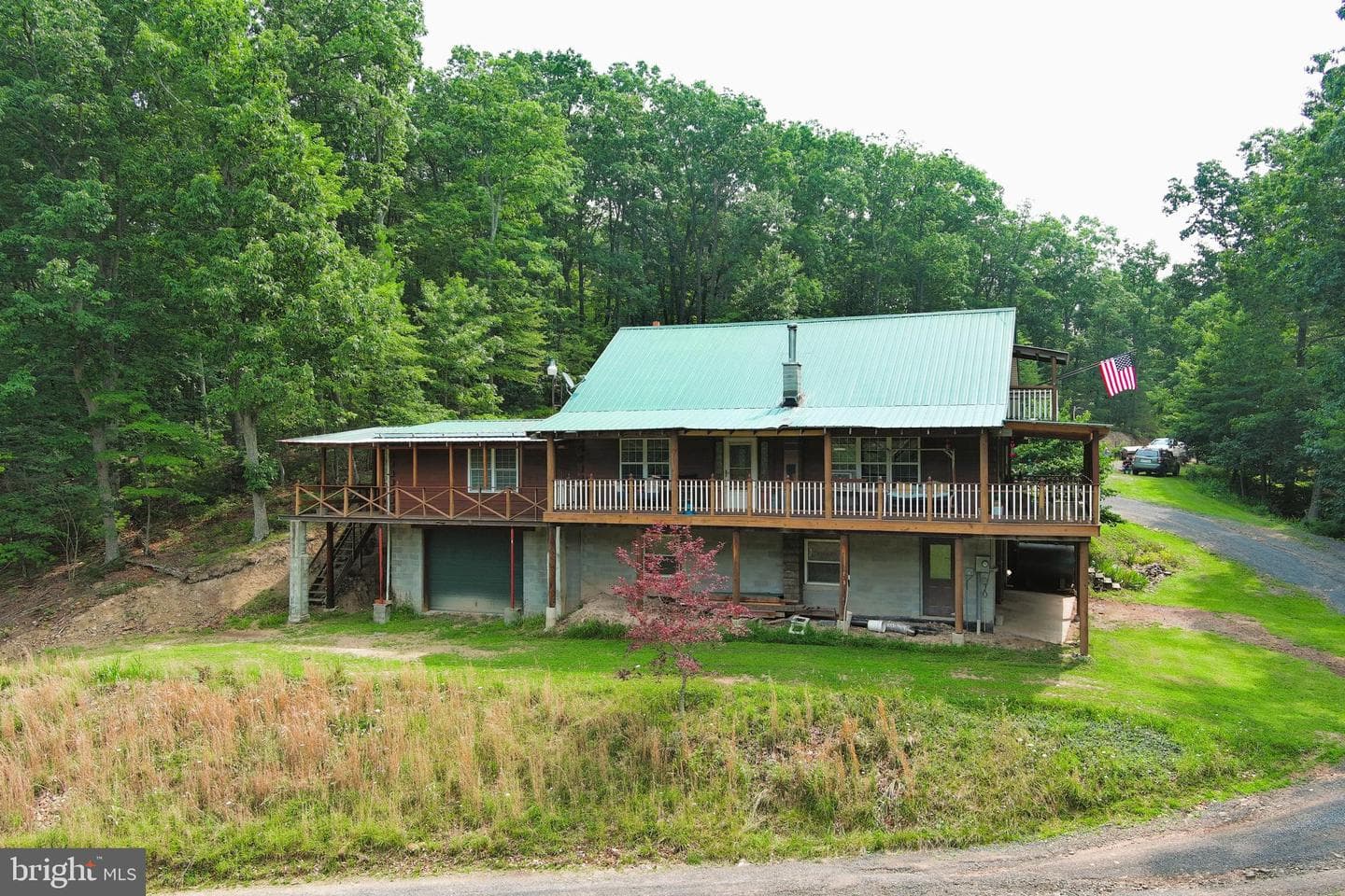 954 Rusty Lane photo 4