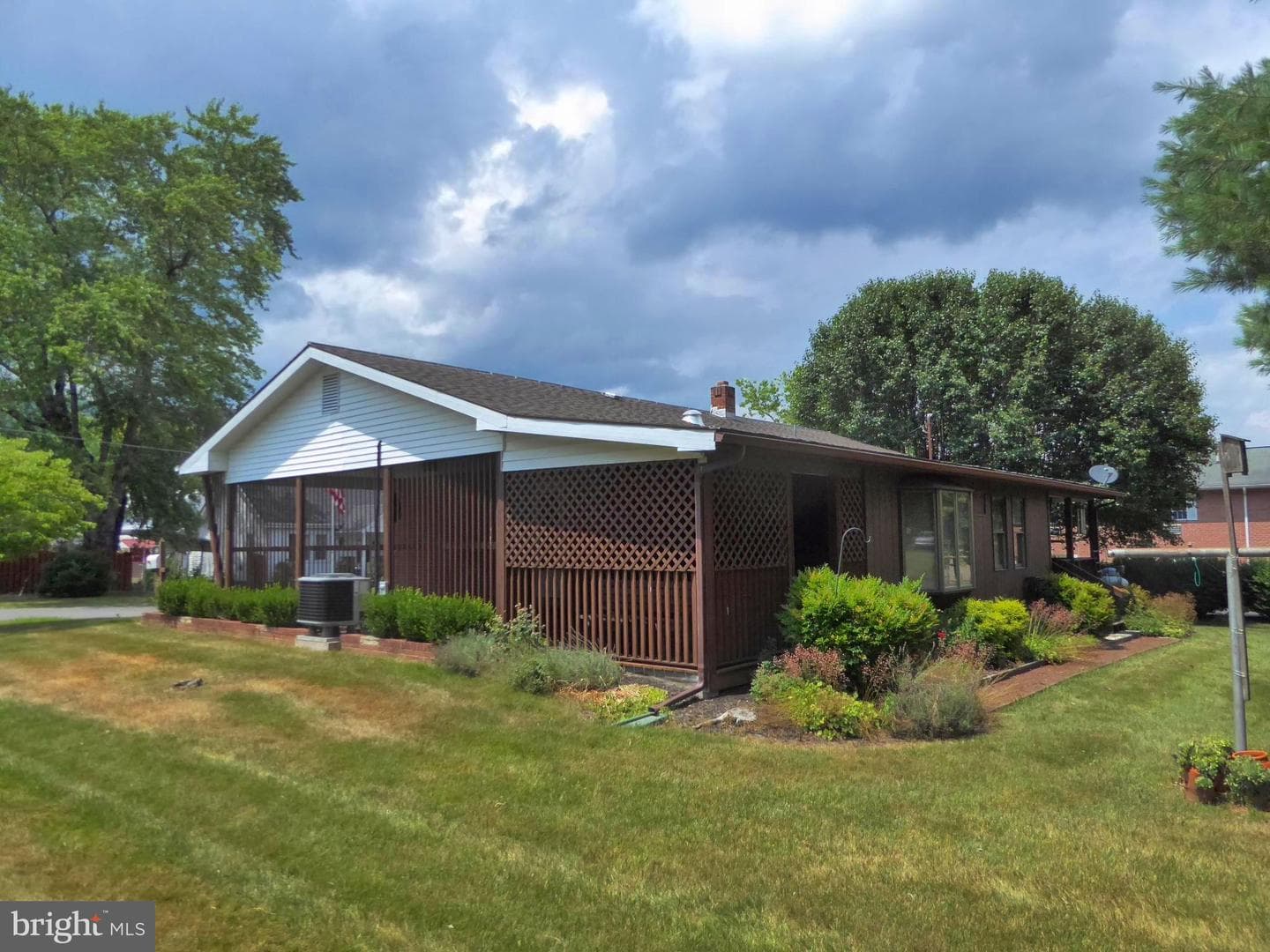 440 Center Avenue photo 33